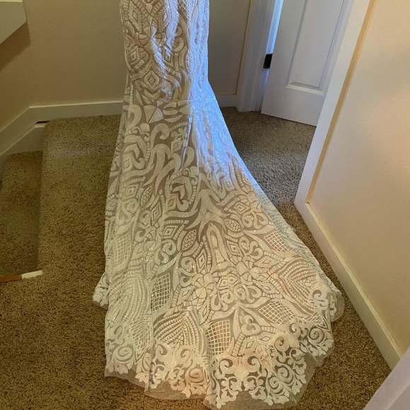 Hayley Paige blush west Wedding dress - Picture 4 of 6
